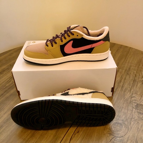 NEW - women’s Air Jordan 1 Retro Low OV - Picture 4 of 6